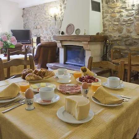 Ibarre 게스트하우스